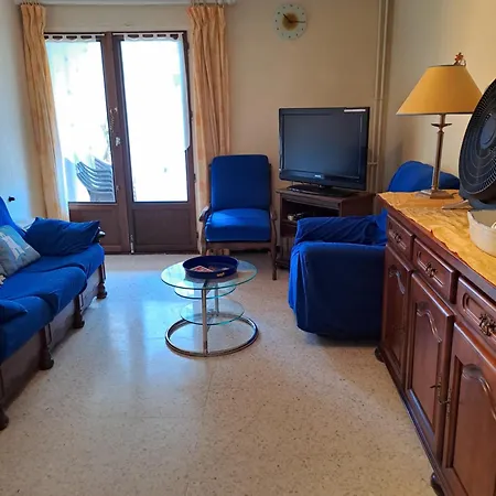 F3 Calme A St Raphael Apartment